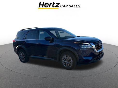 Used 2025 Nissan Pathfinder SV image 1