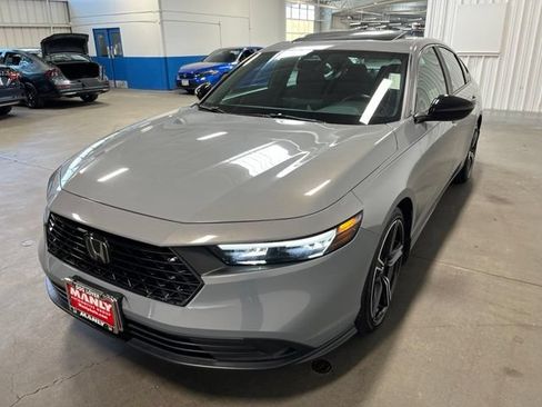 Used 2025 Honda Accord Sport image 7