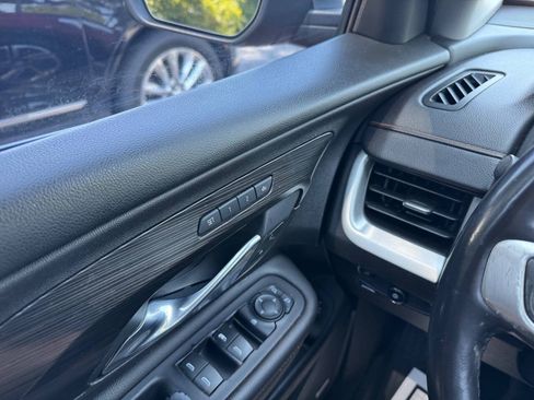 Used 2018 GMC Terrain SLT w/ Preferred Package FWD image 49