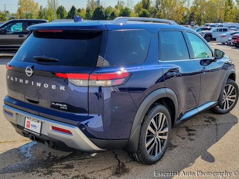 New 2025 Nissan Pathfinder Platinum w/ Cargo Package image 7