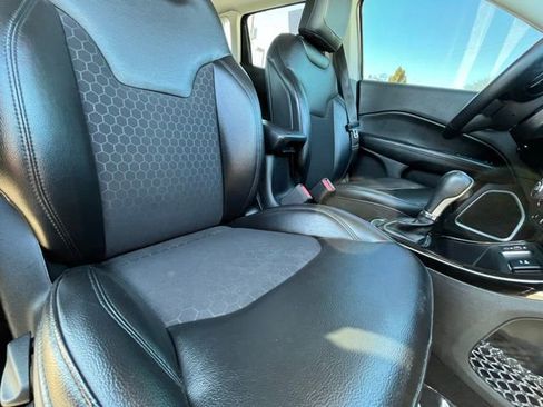 Used 2018 Jeep Compass Altitude image 30