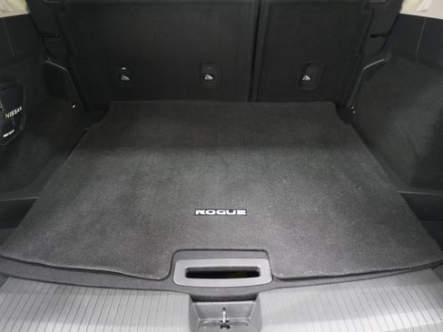 Used 2023 Nissan Rogue SV FWD image 23