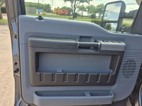 Used 2016 Ford F250 XLT AWD/4WD image 13