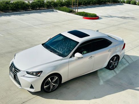 Used 2017 Lexus IS 200t w/ Navigation System Package image 19