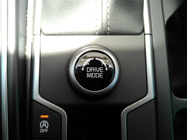 Used 2025 Kia Sorento LX FWD image 46