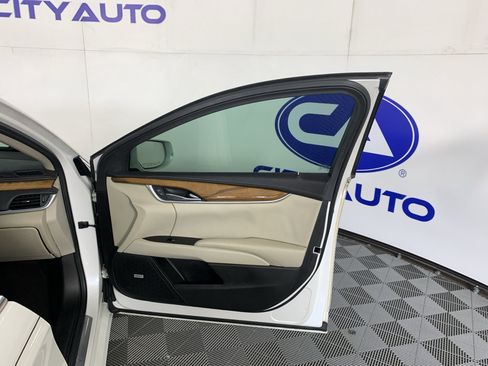 Used 2018 Cadillac XTS Luxury FWD image 36