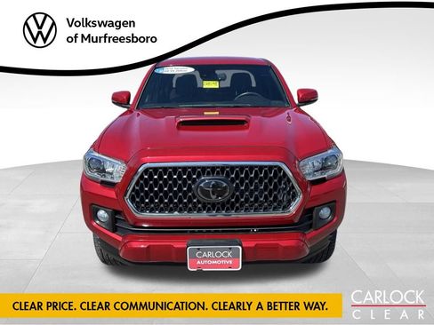 Used 2019 Toyota Tacoma TRD Sport w/ Technology Package AWD/4WD image 3