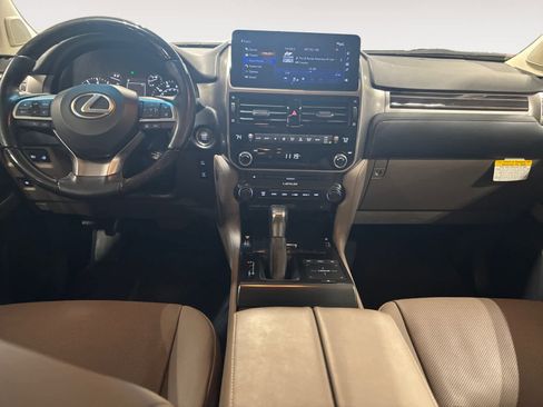 Used 2023 Lexus GX 460 Premium w/ Accessory Package image 11