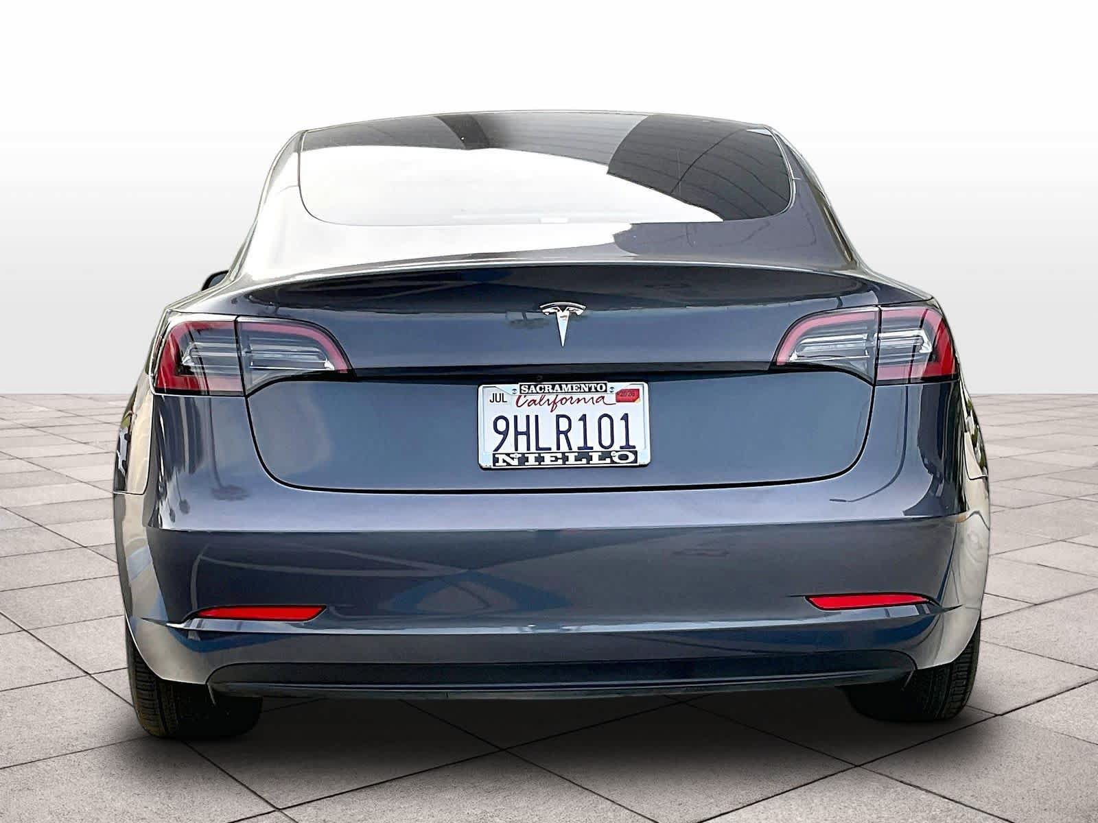 Used 2023 Tesla Model 3 Standard Range RWD image 7