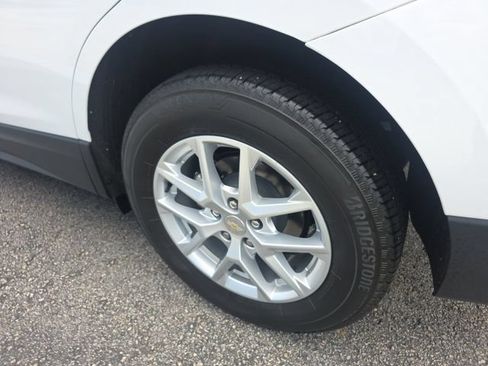 Used 2023 Chevrolet Equinox LT AWD/4WD image 11
