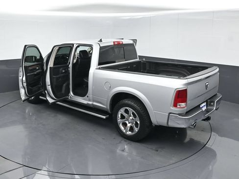 Used 2018 RAM 1500 Laramie RWD image 56