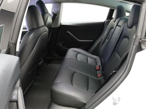 Used 2023 Tesla Model 3 Standard Range image 19