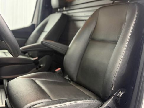 Used 2024 Mercedes-Benz Sprinter 2500 image 12