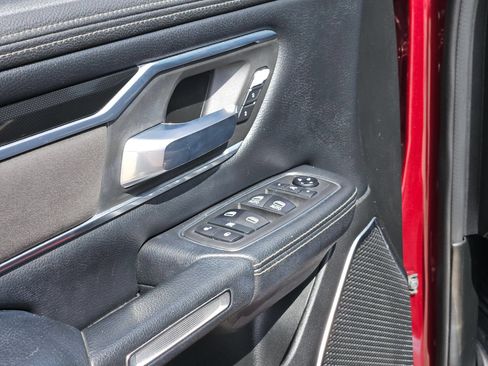 Used 2019 RAM 1500 Laramie w/ Sport Appearance Package AWD/4WD image 12