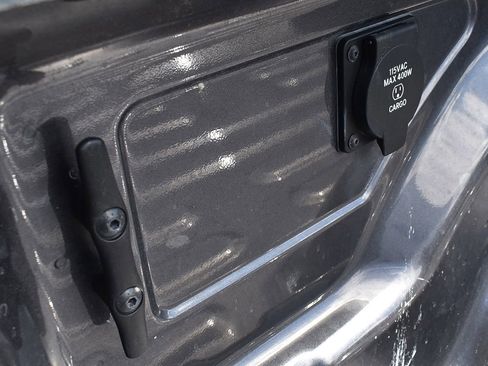 Used 2024 RAM 2500 Laramie w/ Safety Group AWD/4WD image 31