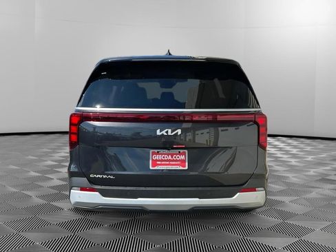 New 2026 Kia Carnival image 5
