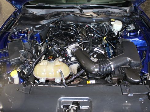 Used 2016 Ford Mustang Coupe image 31