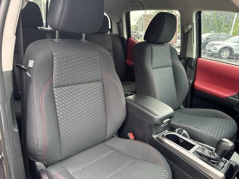 Certified 2023 Toyota Tacoma SR5 AWD/4WD image 34