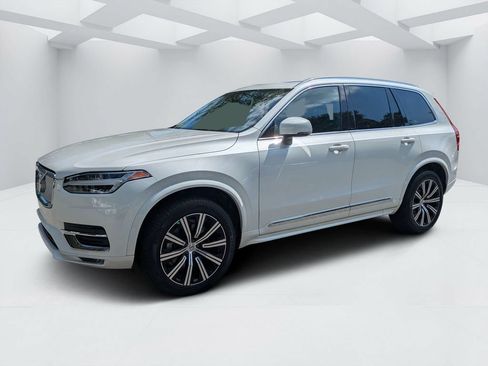 Certified 2025 Volvo XC90 B5 Core AWD/4WD image 7