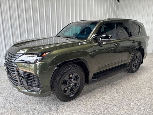 Used 2025 Lexus LX 700h Overtrail w/ Accessory Package (Z1) AWD/4WD image 1