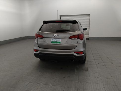 Used 2018 Hyundai Santa Fe Sport AWD/4WD image 7