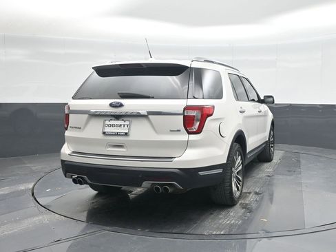 Used 2018 Ford Explorer Platinum image 24
