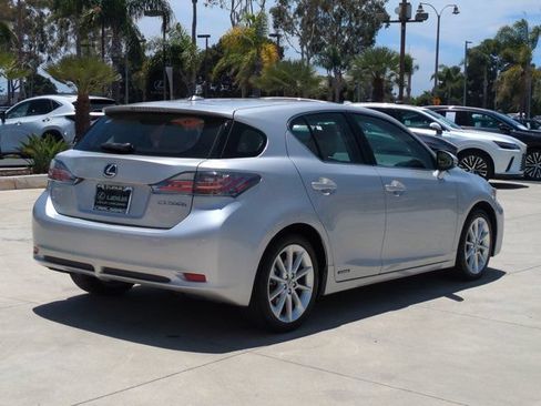 Used 2011 Lexus CT 200h Premium FWD image 5