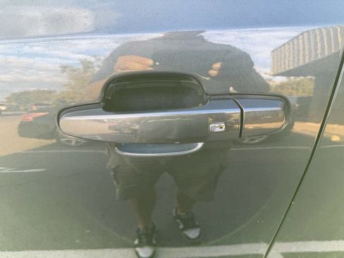 Used 2019 GMC Acadia SLT image 10