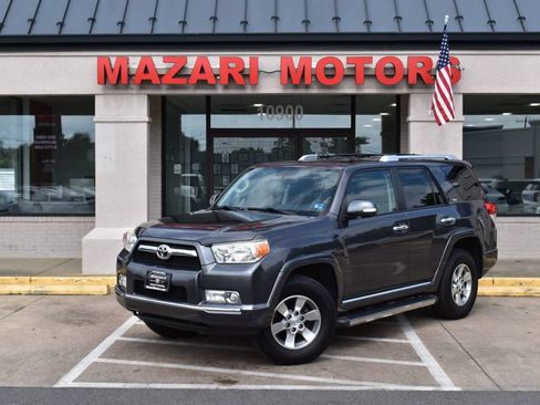 Used 2011 Toyota 4Runner SR5 AWD/4WD image 2