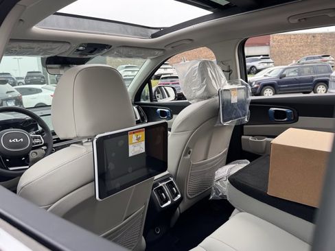New 2025 Kia Sorento S w/ Panoramic Sunroof Package image 20