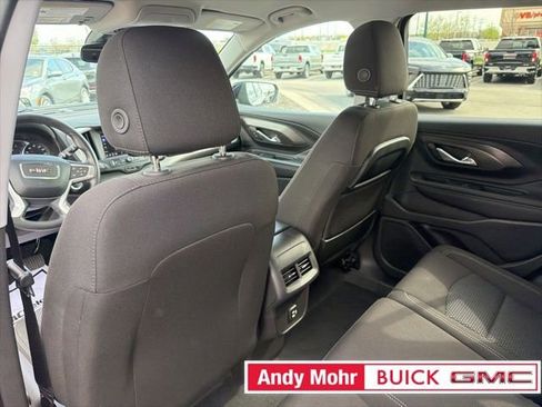 Used 2024 GMC Terrain SLE w/ Driver Convenience Package FWD image 21