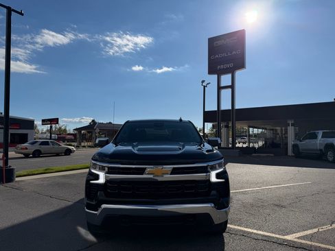 Used 2025 Chevrolet Silverado 1500 LT image 3