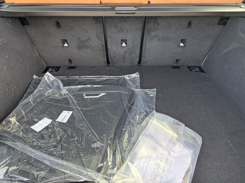 Used 2026 BMW X5 sDrive40i w/ M Sport Package image 35