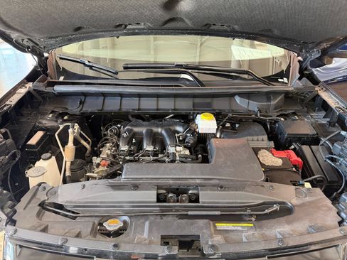 Used 2025 Nissan Pathfinder SV FWD image 34