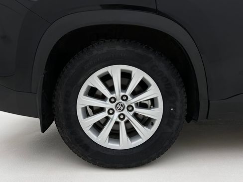 Used 2024 Toyota Grand Highlander AWD image 25