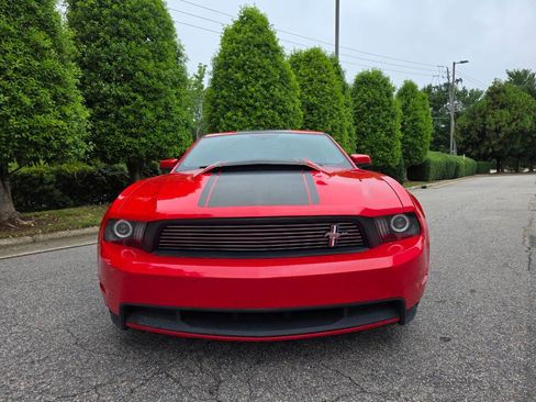Used 2011 Ford Mustang GT RWD image 8