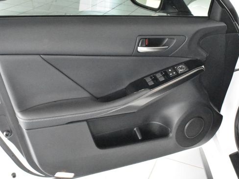 Used 2025 Subaru Outback Limited XT image 14