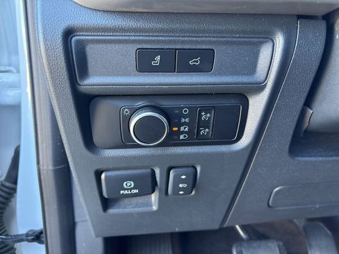 Used 2023 Ford Expedition Max XLT image 12