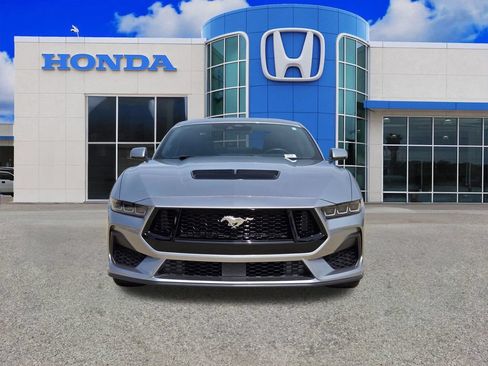 Used 2025 Ford Mustang GT Premium RWD image 8