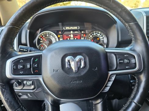 Used 2019 RAM 1500 Big Horn AWD/4WD image 11