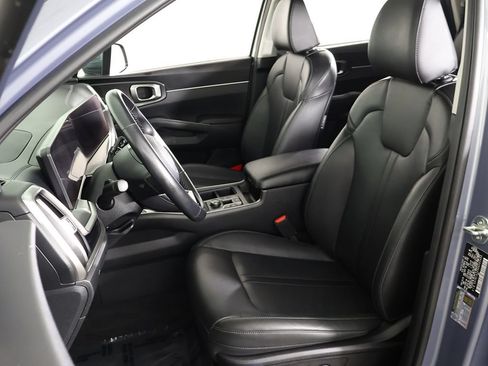 Used 2024 Kia Sorento S FWD image 29