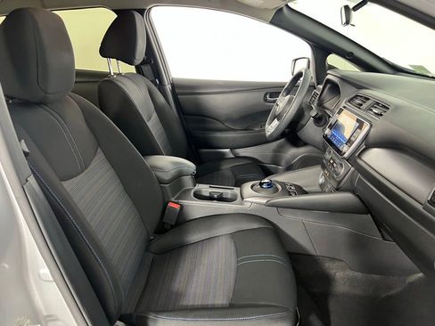 Used 2023 Nissan Leaf S image 33
