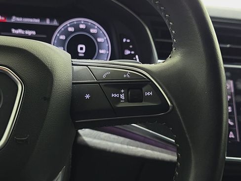 Used 2020 Audi Q8 Premium Plus AWD/4WD image 19