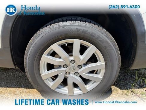Used 2019 Honda Pilot LX image 3