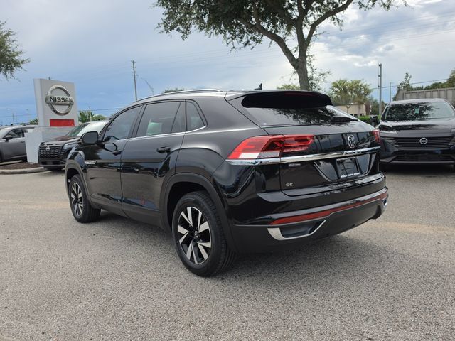 Used 2022 Volkswagen Atlas Cross Sport SE FWD image 6