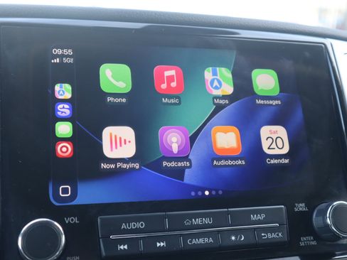 Used 2021 Nissan Titan SV w/ SV Convenience Package image 85