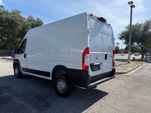 Used 2024 RAM ProMaster 2500 w/ Convenience Group FWD image 6