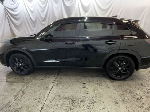 Used 2025 Honda HR-V Sport image 11