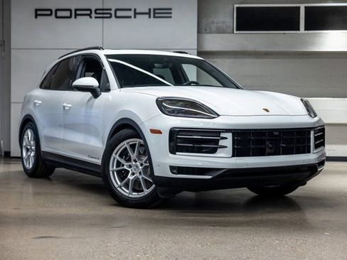Certified 2025 Porsche Cayenne S AWD/4WD image 10