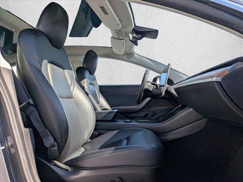 Used 2020 Tesla Model 3 Standard Range Plus image 24